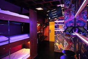 Amsterdam Teleport Hotel