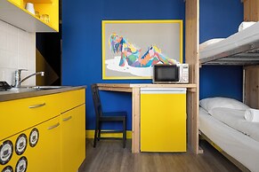 Amsterdam Teleport Hotel