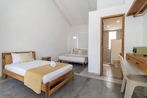 Hotel Sansiraka Suites By GEH Suites