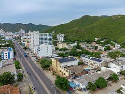 Hotel Sansiraka Suites By GEH Suites