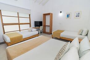 Hotel Sansiraka Suites By GEH Suites