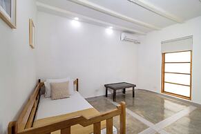 Hotel Sansiraka Suites By GEH Suites