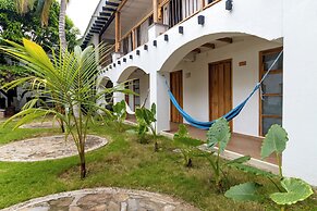Hotel Sansiraka Suites By GEH Suites
