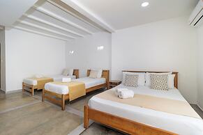 Hotel Sansiraka Suites By GEH Suites