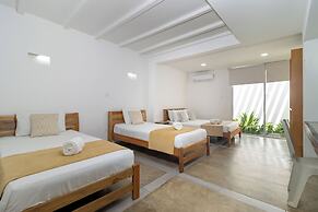 Hotel Sansiraka Suites By GEH Suites