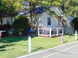 Baywatch Hotel & Marina