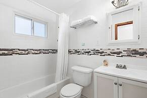 Baywatch Hotel & Marina