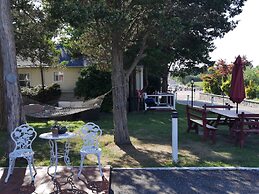 Baywatch Hotel & Marina