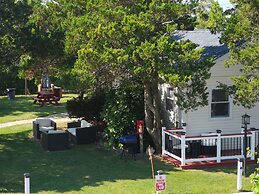 Baywatch Hotel & Marina