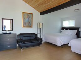 Baywatch Hotel & Marina