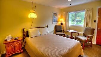 Picket Fence Motel