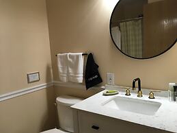 Williston Village Inn