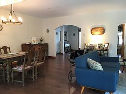 Williston Village Inn