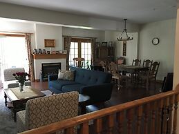 Williston Village Inn