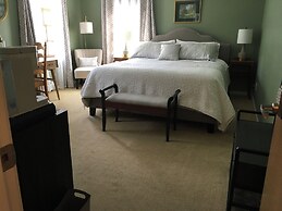 Williston Village Inn