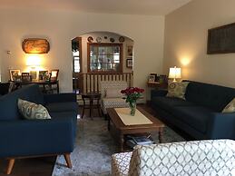 Williston Village Inn