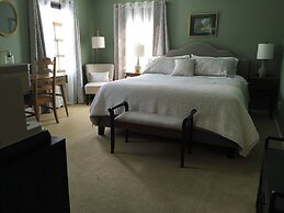 Williston Village Inn