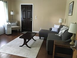 Williston Village Inn