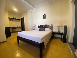 1915 Hotel