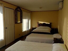 1915 Hotel