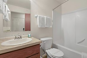 Maple Leaf Manor Suites