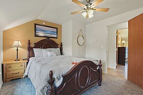 Maple Leaf Manor Suites