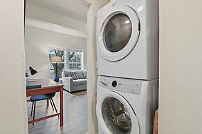 Maple Leaf Manor Suites