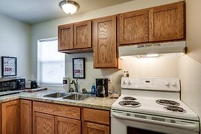 Maple Leaf Manor Suites