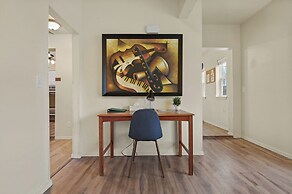 Maple Leaf Manor Suites