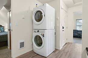 Maple Leaf Manor Suites