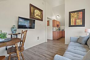 Maple Leaf Manor Suites