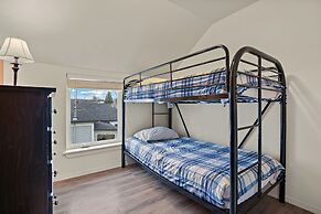 Maple Leaf Manor Suites