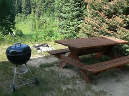 Smoky Bear Ranch Bed & Breakfast & Cabins