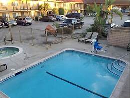 Fullerton Inn - Near Medieval Times