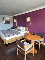 Fullerton Inn - Near Medieval Times