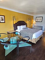 Fullerton Inn - Near Medieval Times