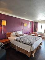 Fullerton Inn - Near Medieval Times