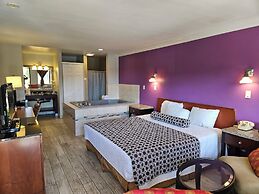 Fullerton Inn - Near Medieval Times