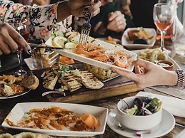 Ohia Waikiki Studio Suites