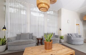 Ohia Waikiki Studio Suites