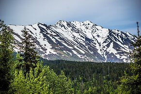 Midnight Sun Log Cabins