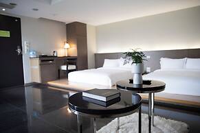 Kapok Hotel & Resorts