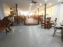 Deparis Beach Resort