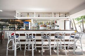 Deparis Beach Resort