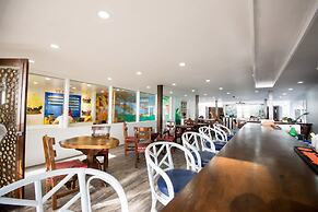 Deparis Beach Resort