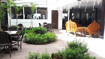 Deparis Beach Resort