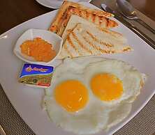 Zerenity Hotel & Suites