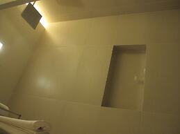 Zerenity Hotel & Suites