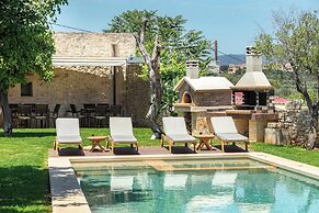 Athermigo Boutique Estate