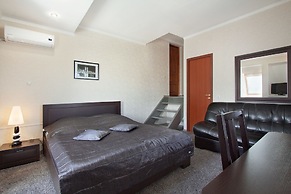 Piramida Business Hotel